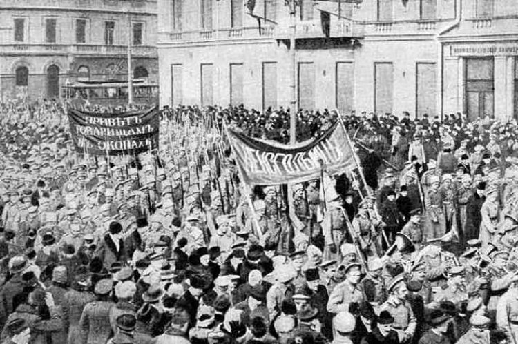 Trabalho sobre a Revolução Russa de 1917