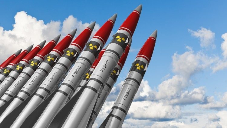 Resumo sobre Armas Nucleares